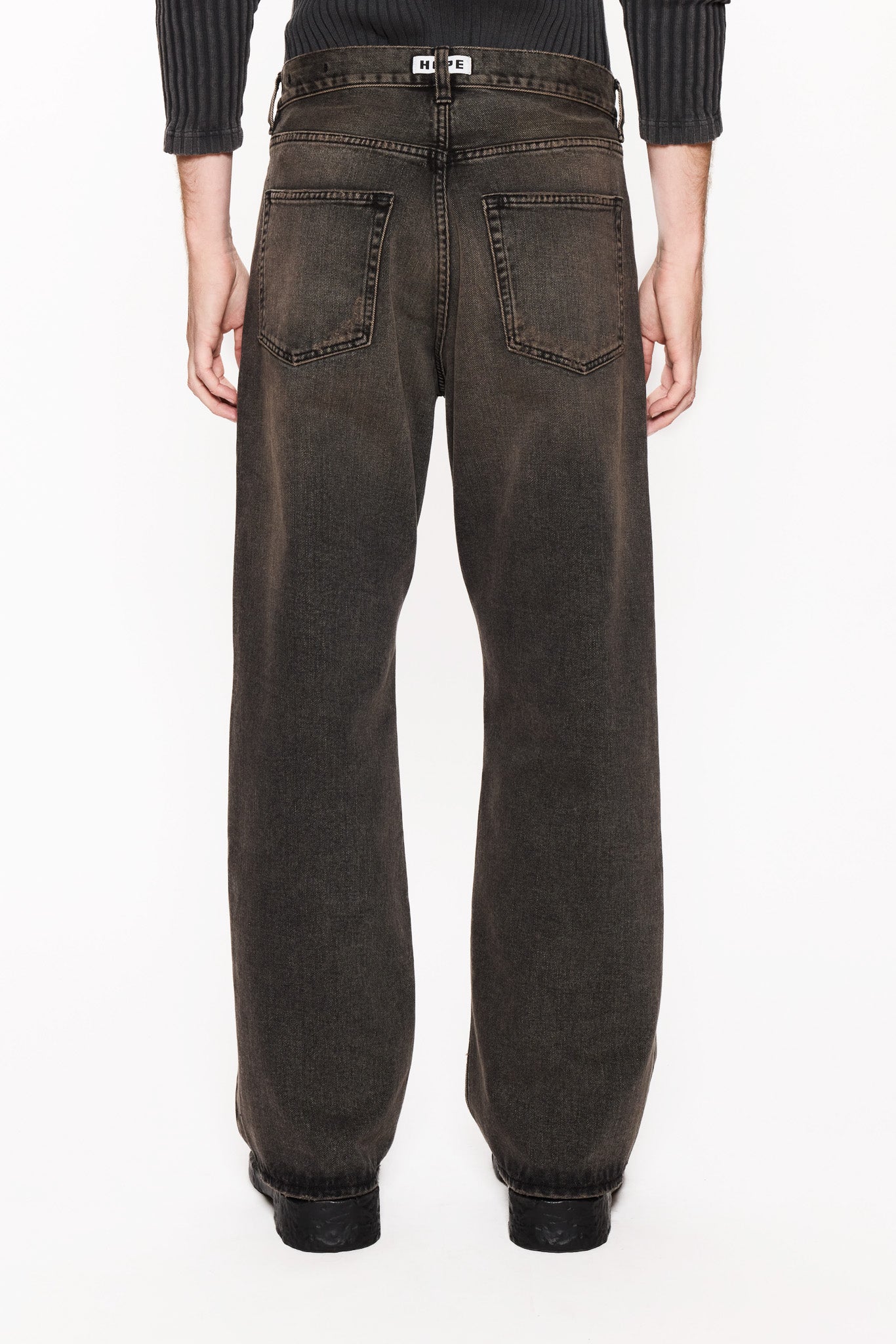 Loose-Fit Jeans - Image 3