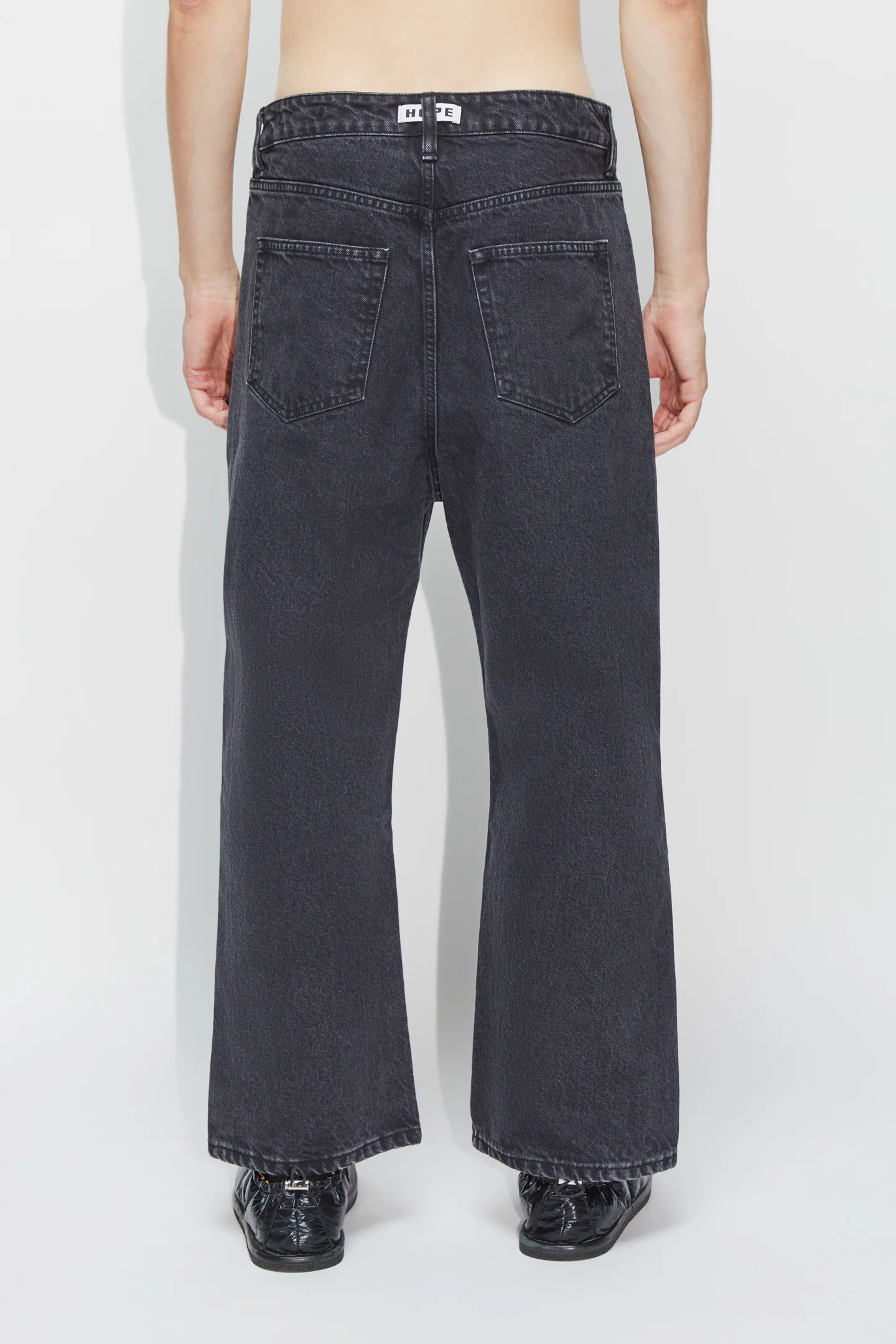 Wide-Leg Cropped Jeans - Image 6