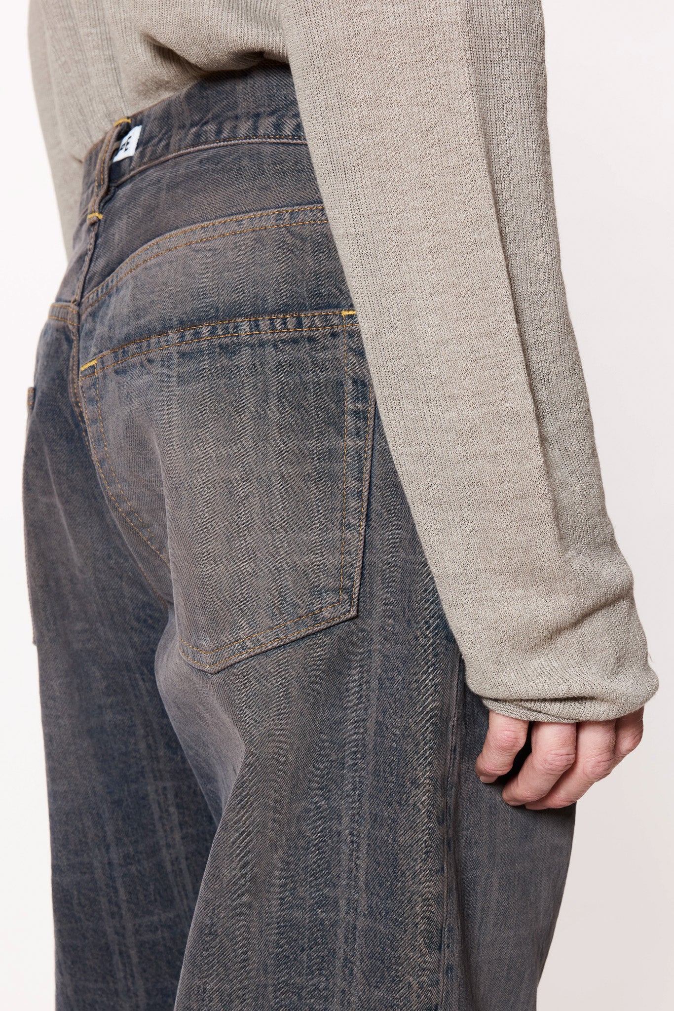Loose-Fit Jeans - Image 4