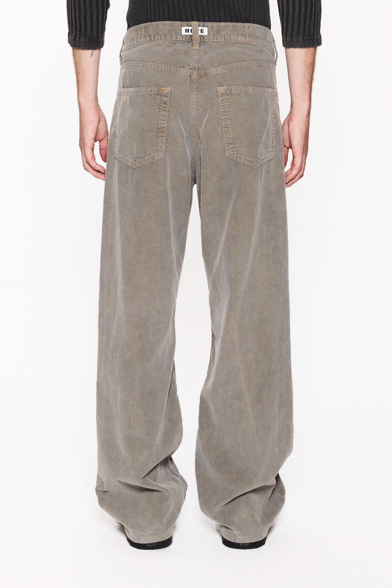 Loose-Fit Jeans - Image 3