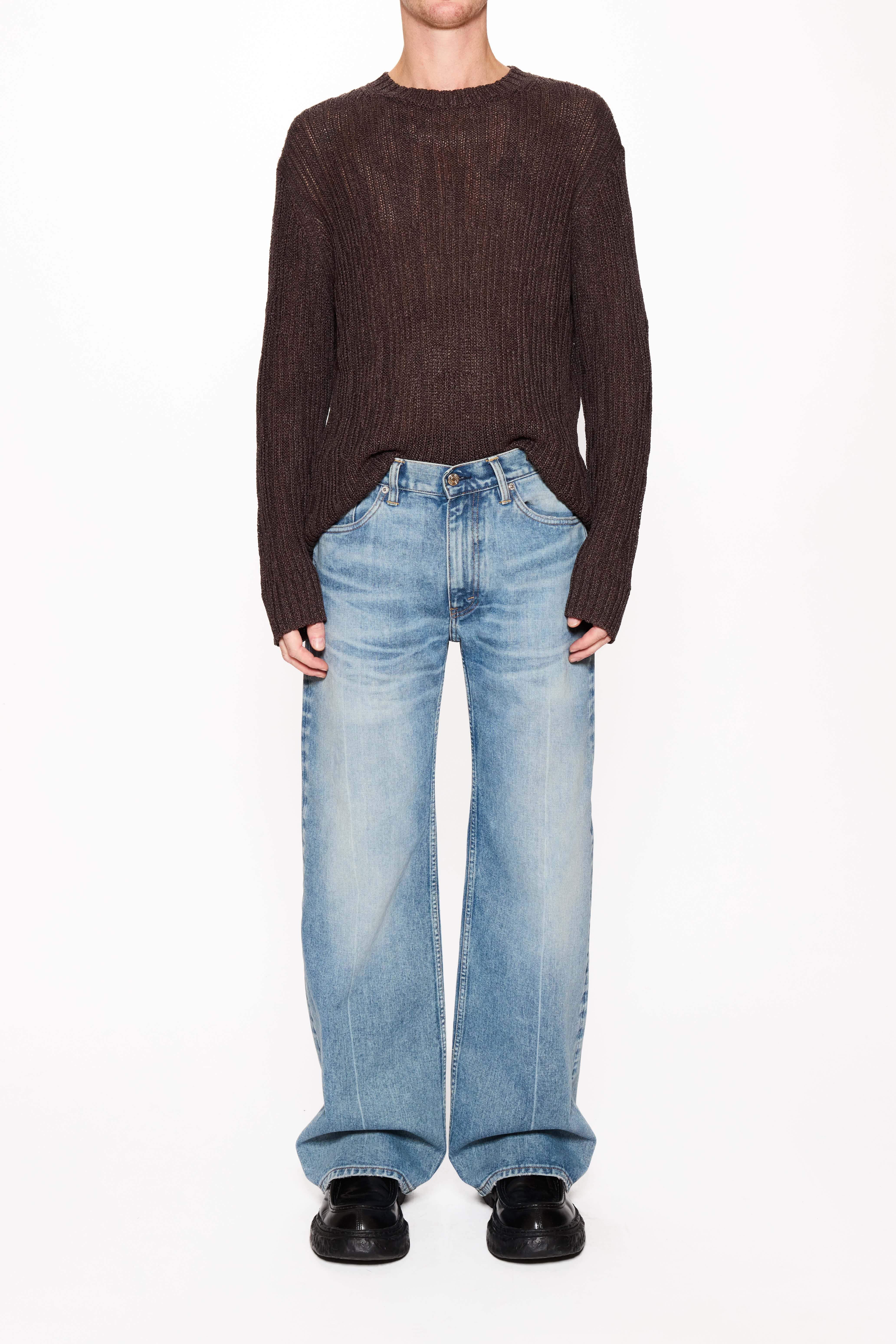 Low-Waist Wide-Leg Jeans - Image 6