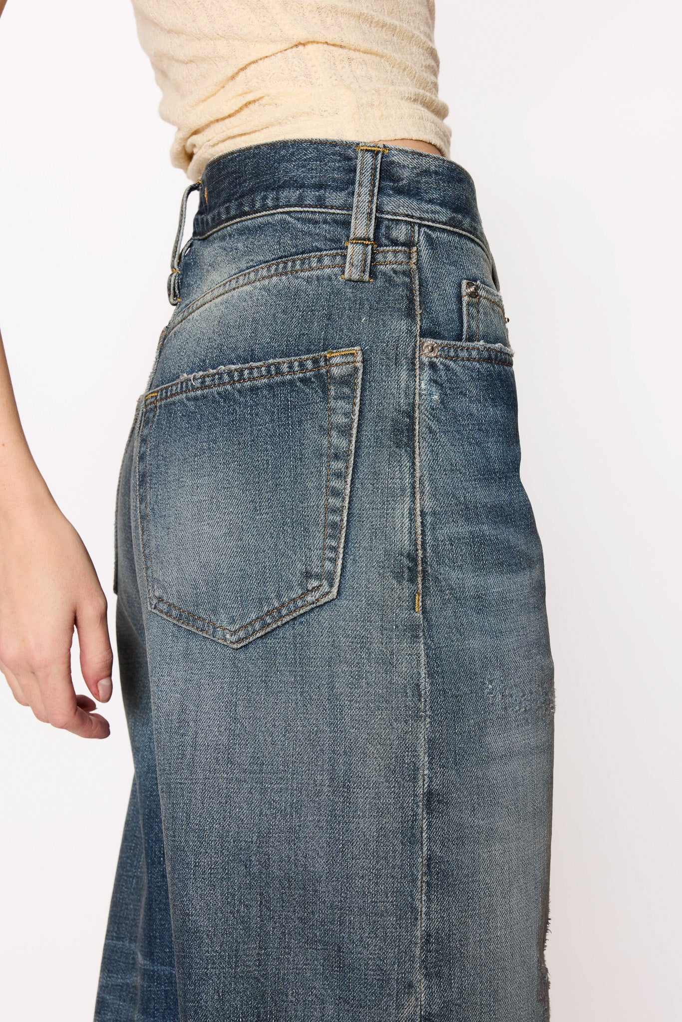 Wide-Leg Jeans - Image 9